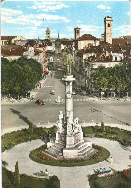 Vercelli - Piazza Pajetta 1964