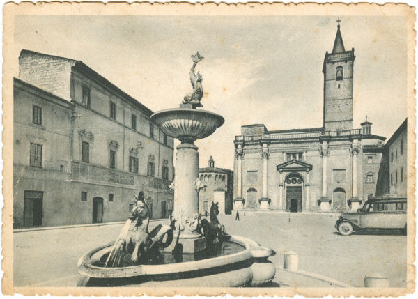 Ascoli Piceno - Piazza Arringo anni '30