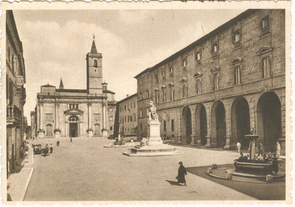 Ascoli Piceno - Piazza Arringo 1940