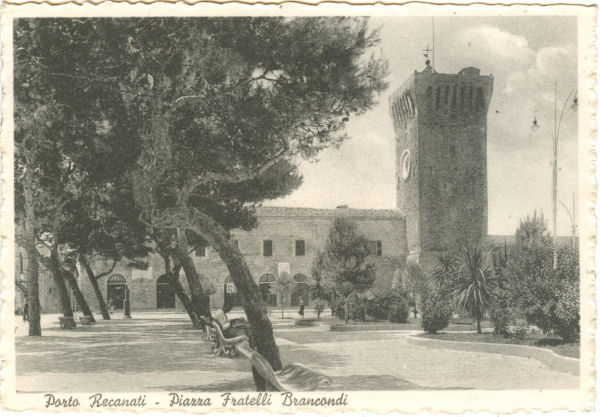 Porto Recanati - Piazza F.lli Brancondi 1948