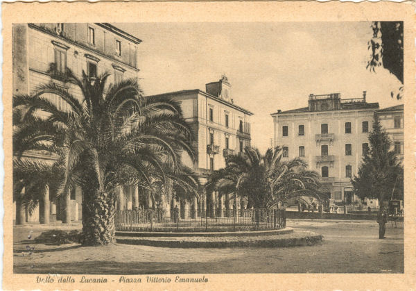 Vallo della Lucania - Piazza Vittorio Emanuele 1952
