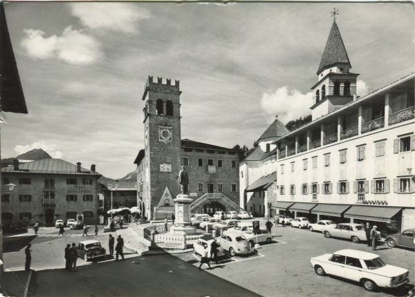 Pieve di Cadore - Piazza Tiziano 1966